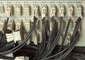 愛車を雨風から守るサイクルハウス